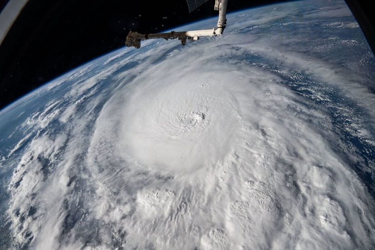 Huracán Milton: Guía para Rastrear su Trayectoria en Tiempo Real