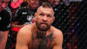 Conor McGregor sufre lesión grave en rodilla tras arriesgado intento de patada en su regreso a la UFC