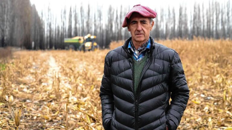 Julio Ortega transforma su finca familiar en Argentina ante el auge del petróleo