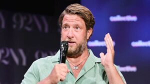 Dave Portnoy diferencia entre responsabilidad y cultura de la cancelación en evento en Nueva York