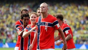 Erling Haaland guía a Noruega a sus primeros cuartos de final en la Copa del Mundo tras vencer a Brasil