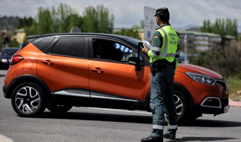 Guardia Civil recomienda usar fundas impermeables para proteger llaves en vacaciones