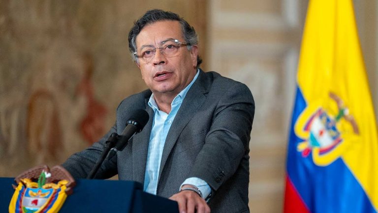 Presidente Gustavo Petro solicita a Donald Trump levantar sanciones y defiende su política antidrogas