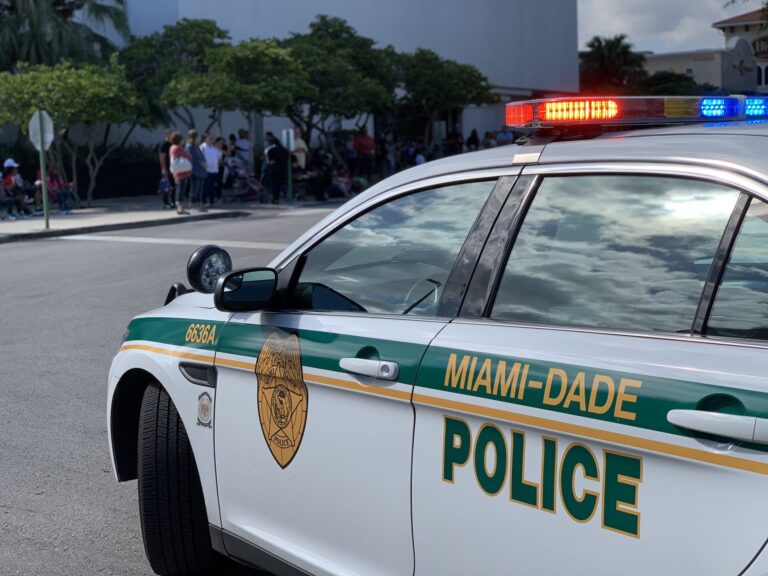 Tres heridos tras carrera ilegal cerca de Doral, buscan al conductor fugitivo