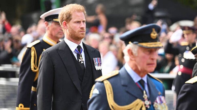 Palacio británico controla estrictamente encuentros entre el rey Carlos y el príncipe Harry