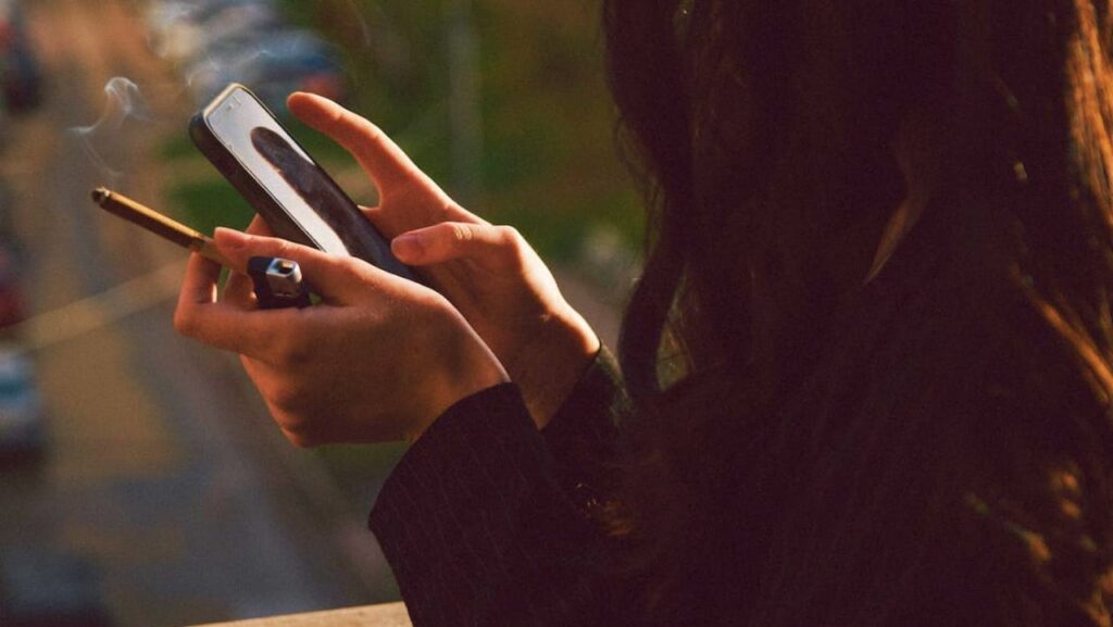 Nueva Ley Antitabaco en España impondrá multas de hasta 600 euros a padres por hijos menores que fumen