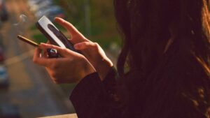 Nueva Ley Antitabaco en España impondrá multas de hasta 600 euros a padres por hijos menores que fumen