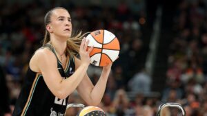 Sabrina Ionescu aclara su ausencia en el concurso de triples de la WNBA: «Nunca recibí una invitación oficial»