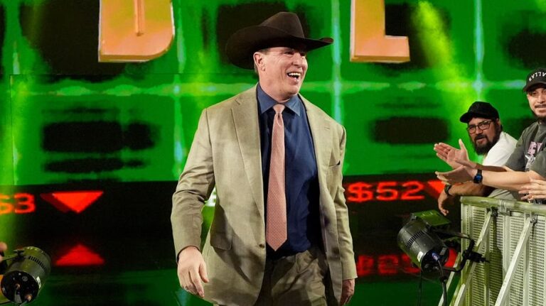 John Bradshaw Layfield de WWE se une a la plataforma social deportiva BZZR