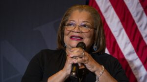 Alveda King critica artículo de USA Today que vincula a Caitlin Clark con Emmett Till y denuncia manipulación racial