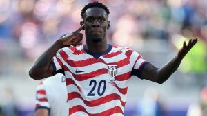FIFA confirma suspensión de un partido para Folarin Balogun tras tarjeta roja en victoria de EE. UU.