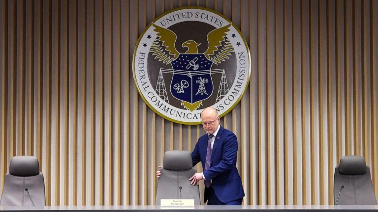 EE.UU. impulsa subasta histórica de espectro para fortalecer su liderazgo en tecnología inalámbrica