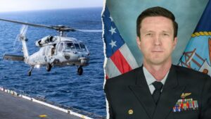 La Marina de EE. UU. identifica a comandante desaparecido tras amerizaje de emergencia en el Mar Arábigo