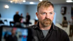 Acusadora de candidato del Senado en Maine niega motivaciones políticas en denuncia por agresión sexual