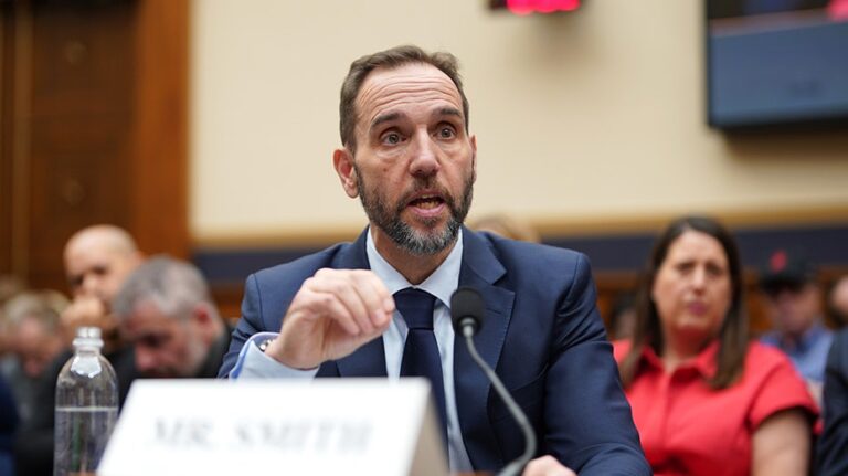 Jack Smith enfrenta acusación criminal por supuesta omisión de información en Congreso