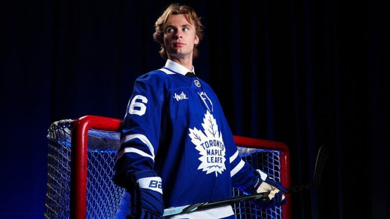 Gavin McKenna cambia su número de camiseta con los Toronto Maple Leafs para la próxima temporada