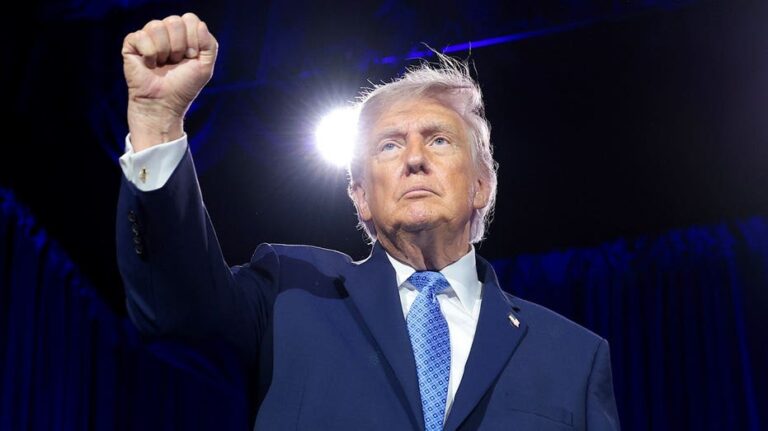 Críticas mediáticas señalan a Donald Trump por la celebración del 250º aniversario de Estados Unidos