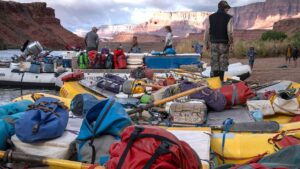 Investigan misteriosa enfermedad que afecta a turistas en rafting del Gran Cañón