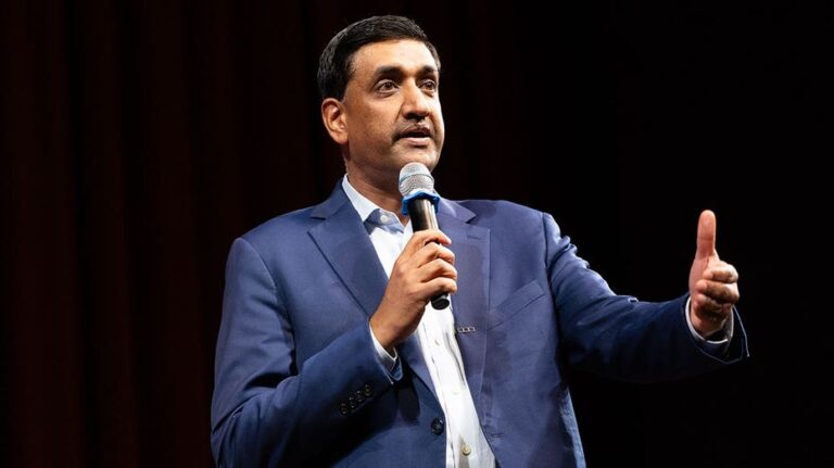 Ro Khanna lamenta haber apoyado a Graham Platner tras nueva acusación de agresión sexual