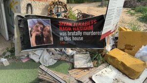 Nueva exhibición en Israel revela años de planificación terrorista de Hamas antes del ataque del 7 de octubre
