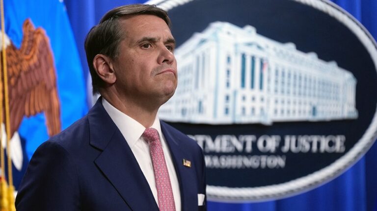 Controversia por juez federal designado por Obama que pide sancionar a abogados de Trump
