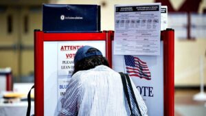 La economía afecta la aprobación de Trump y complica el panorama electoral para el Partido Republicano