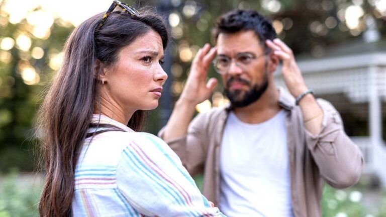 Declive del matrimonio en EE.UU. y cultura anti hombres afectan más a mujeres solteras, advierten expertos