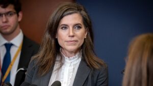 Diputada Nancy Mace genera polémica por sus declaraciones islamófobas sobre funcionarios públicos musulmanes