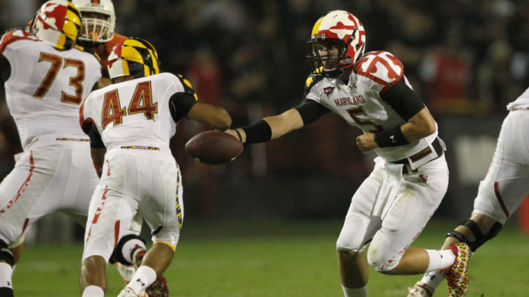 Los cinco uniformes más polémicos del fútbol americano universitario en el siglo XXI