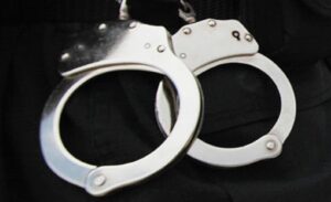 Agente del Servicio Secreto y otros dos arrestados por agresiones en rito de fraternidad en Miami-Dade