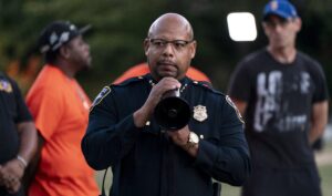 Jefe de Policía de Seattle renuncia tras confusión por tiroteo en festival gastronómico