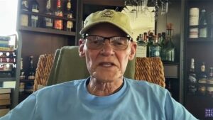 James Carville critica a socialistas del ala izquierda del Partido Demócrata: «No usen nuestro nombre»