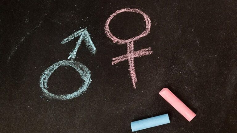 Informe del Departamento de Salud revela presiones médicas en tratamientos de transición de género en adolescentes