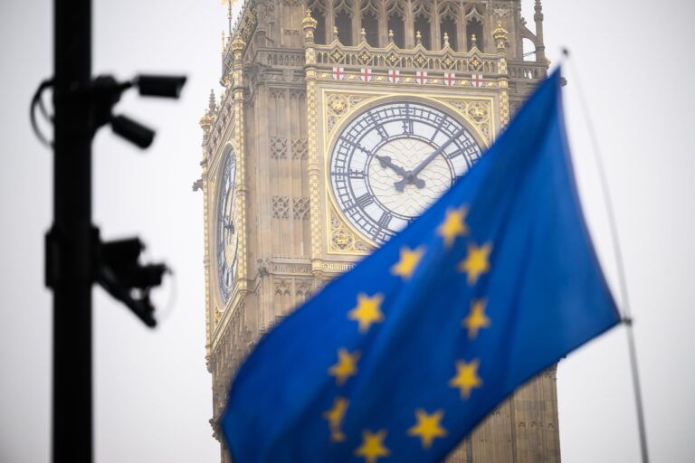 Joyce, la británica de 78 años, enfrenta la deportación en Suecia tras el Brexit