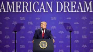 Donald Trump critica a candidato demócrata Abdul El-Sayed y advierte sobre el comunismo