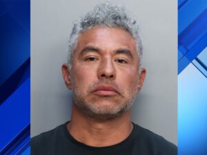 Arrestan en Miami Beach a maestro de Texas tras encontrar a menor con autismo en peligro