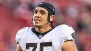 Andrus Peat anuncia su retiro de la NFL tras 11 temporadas