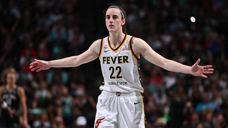 Liberty derrota al Fever con destacadas actuaciones de Stewart, Fiebich y Jones