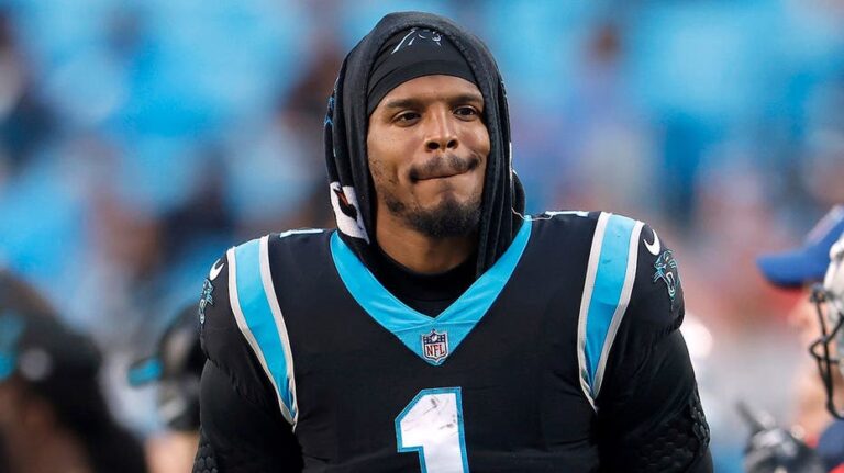 Cam Newton confirma uso de tarjetas falsas de vacunación COVID en la NFL