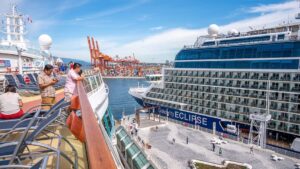 Pasajeros de Celebrity Cruises critican aumento inesperado en propinas diarias