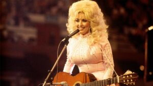 Recetas del sur favoritas de Dolly Parton reflejan su amor por la cocina tradicional