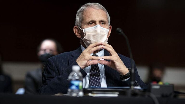 Revelan diarios privados que Fauci recomendó cierres durante la pandemia pese a negarlo públicamente