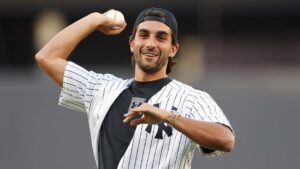 Ferran Torres brilló en el Yankee Stadium con un lanzamiento inaugural impecable