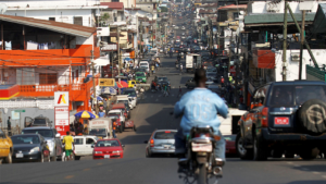 Liberia recibe primer grupo de deportados desde EE. UU. bajo acuerdo migratorio