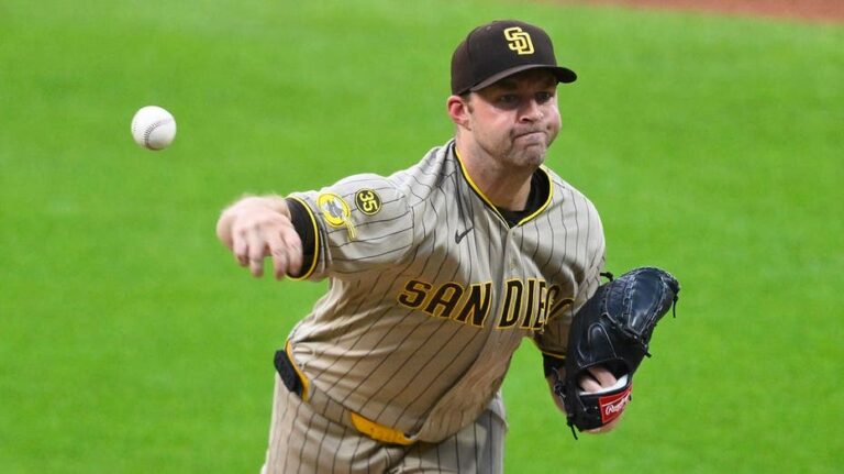 Michael King lidera a Padres sobre Pirates en lucha por el Wild Card