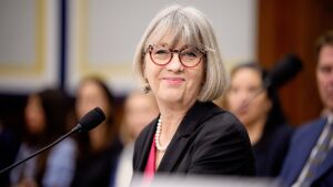 Directora del Smithsonian defiende la historia como herramienta de justicia social