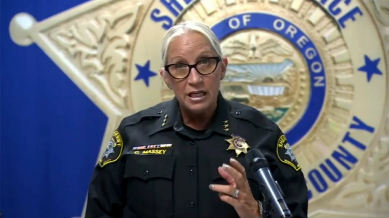 Encuentran muerto a sospechoso de quintuple homicidio cerca de Portland