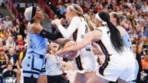 Carrington enfrenta polémica en la WNBA tras acusación de ‘privilegio blanco’ tras expulsión