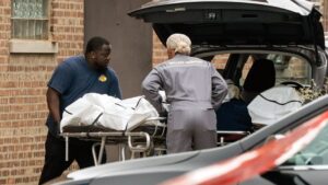 Más de 50 cuerpos en estado de descomposición son encontrados en funeraria de Chicago