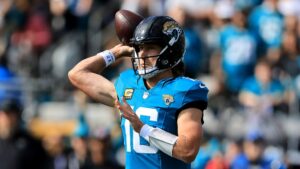 Jacksonville Jaguars sorprenden con mensaje de fe en inicio de su entrenamiento